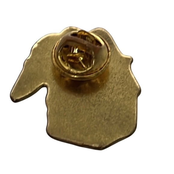 Vintage Gold Tone Guardian Angel Lapel Pin. Pre owned 1 1/16” - Picture 2 of 2